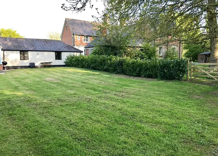 Pond Cottage